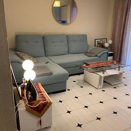 Cozy Apartment In Fuengirola! Baesta Laege ภายนอก รูปภาพ