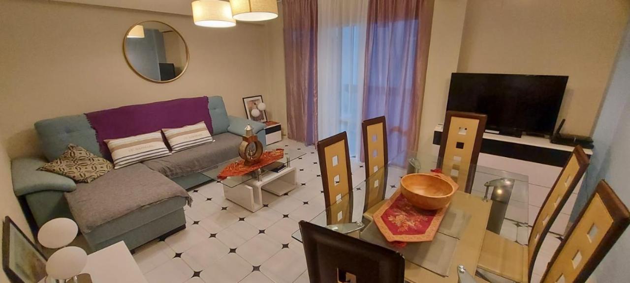 Cozy Apartment In Fuengirola! Baesta Laege ภายนอก รูปภาพ
